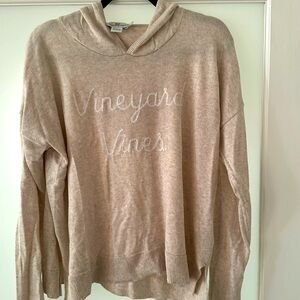 New without tags Vineyard Vines hooded sweater size lg